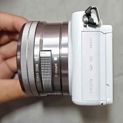 Sony Alpha NEX-3N 16.1 MP 16-50mm F/3.5-5.6 PZ OSS Lens Wi-Fi