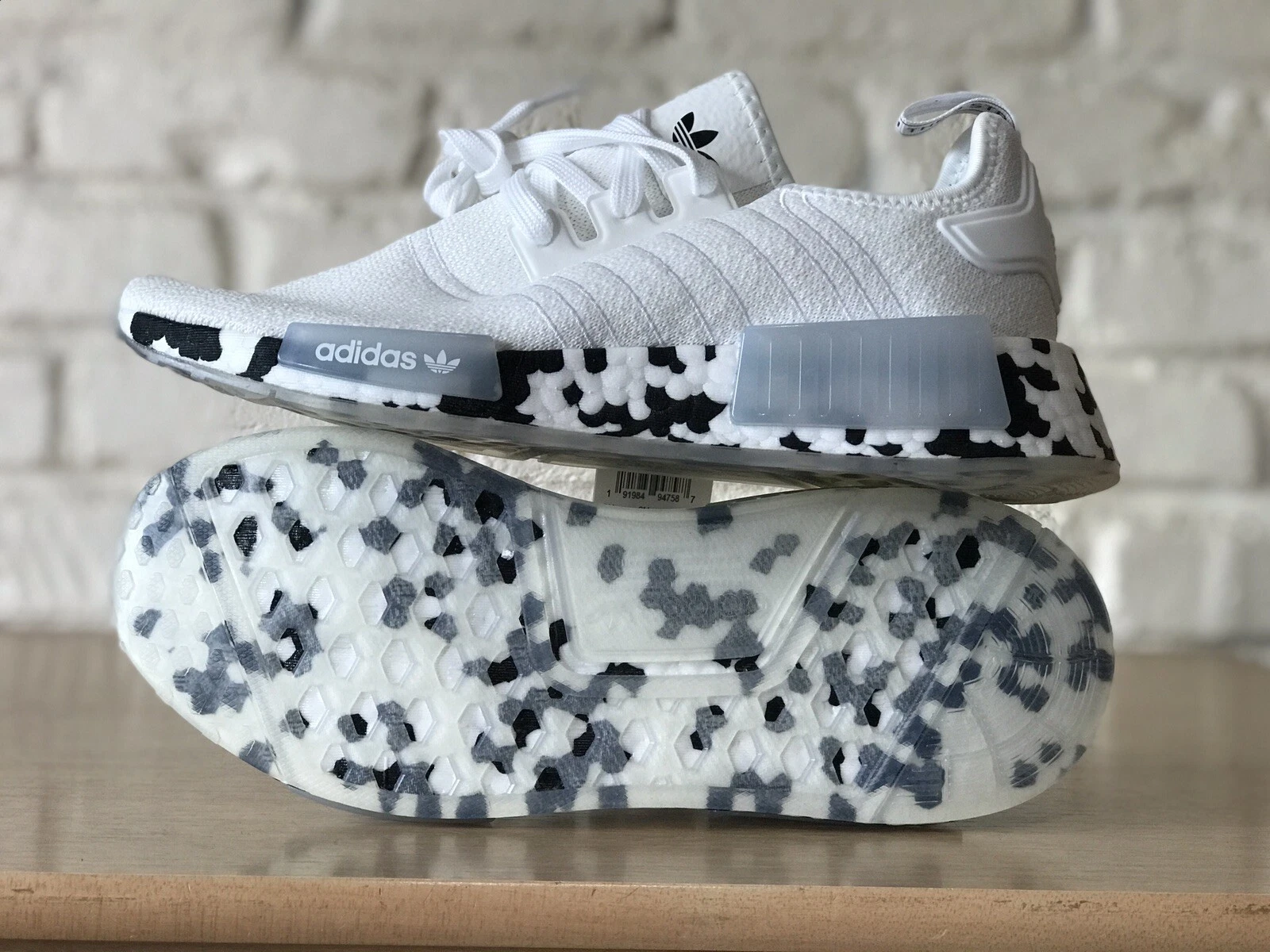 Scarpe da corsa Adidas NMD_R1 classiche bianche a rete leggere H03961 taglia 7 anni 8 5 W