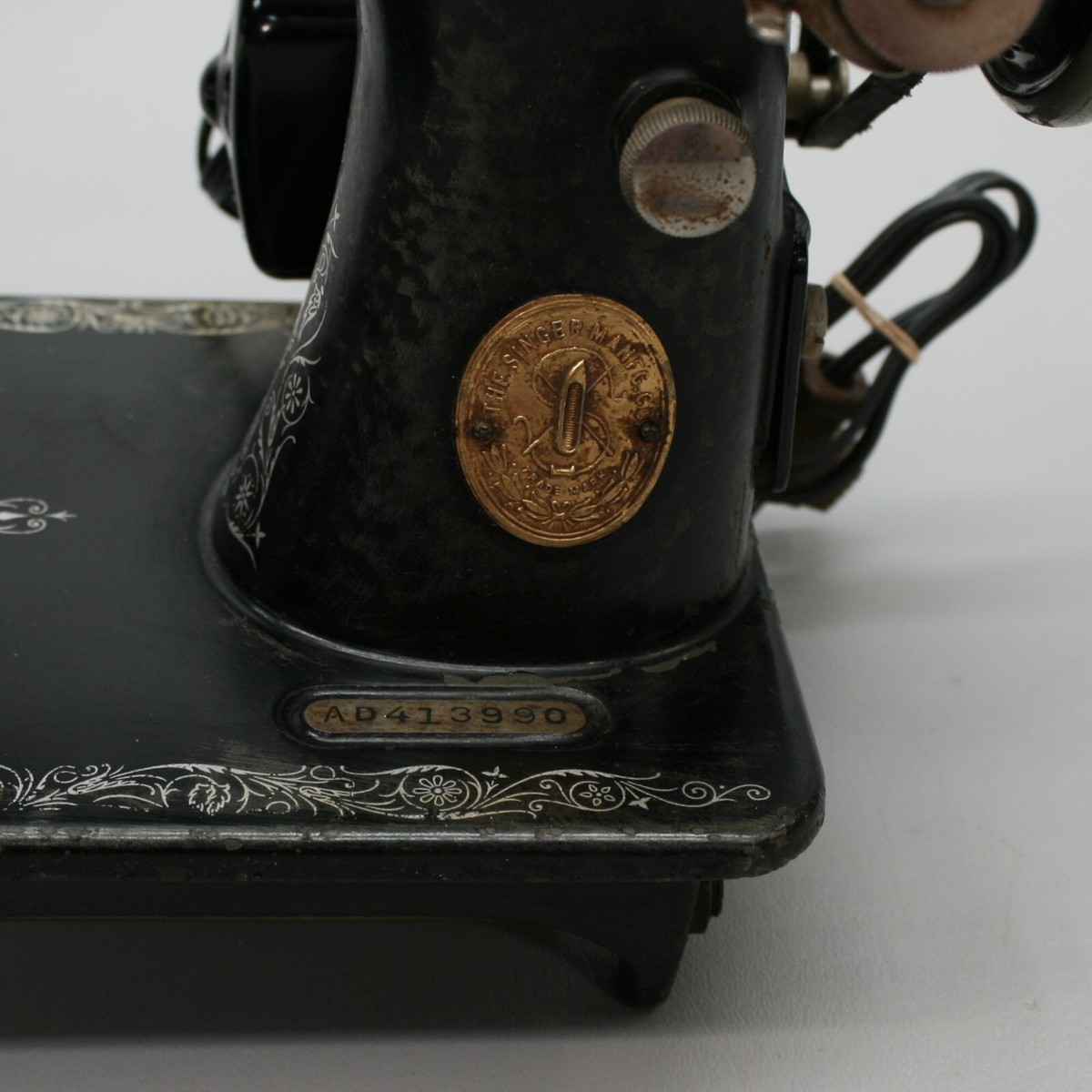 PARTS or REPAIR - Vintage 1931 Singer Sewing Machine Black Model