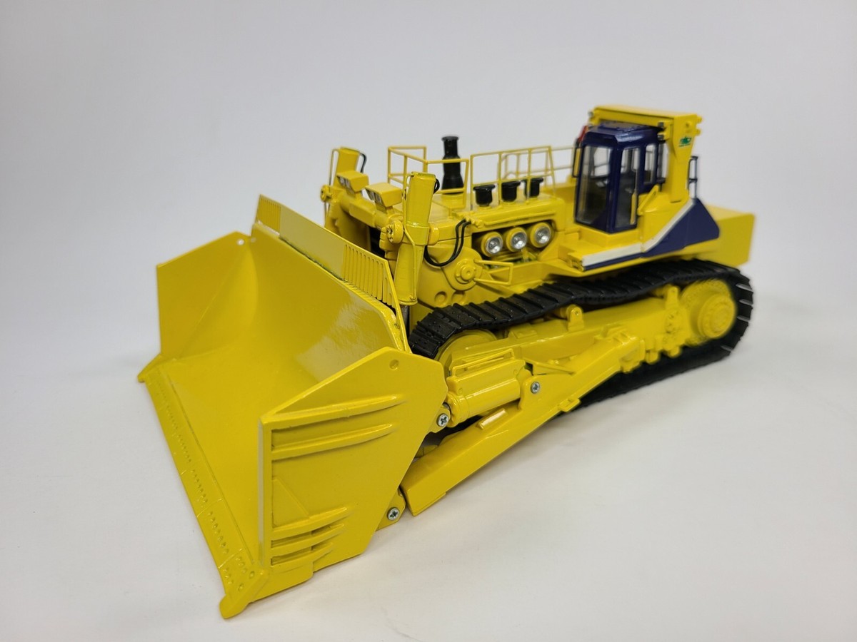 Komatsu D575 A2 SD Super Dozer - Yellow - HiMoBo 1:50 Scale Model