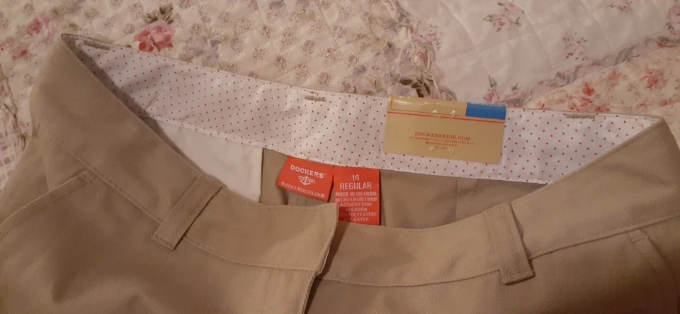 - Pantalones Cortos Uniforme Escolar Caqui Niñas Dockers Talla 14 Cintura Ajustable Regular $26 ¡NUEVO CON ETIQUETAS! - Foto 2 de 4