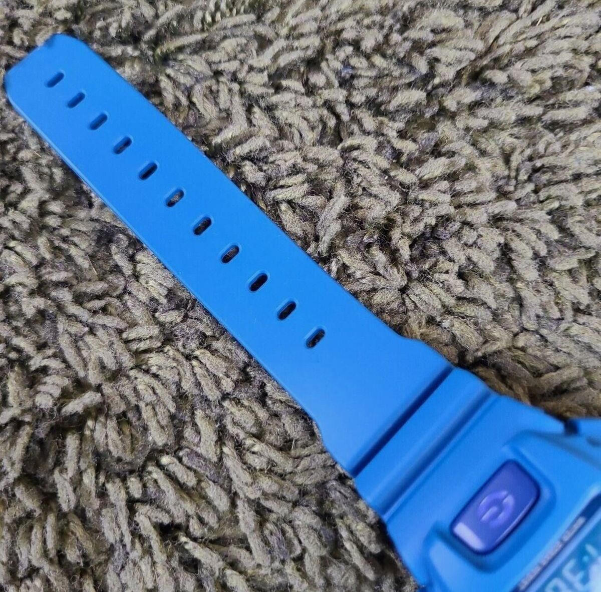 CASIO G-SHOCK DW-6900MM BLUE Smurf Crazy Colors dw6900mm2 CASIO G-SHOCK DW-6900MM BLUE Smurf Crazy Colors dw6900mm2