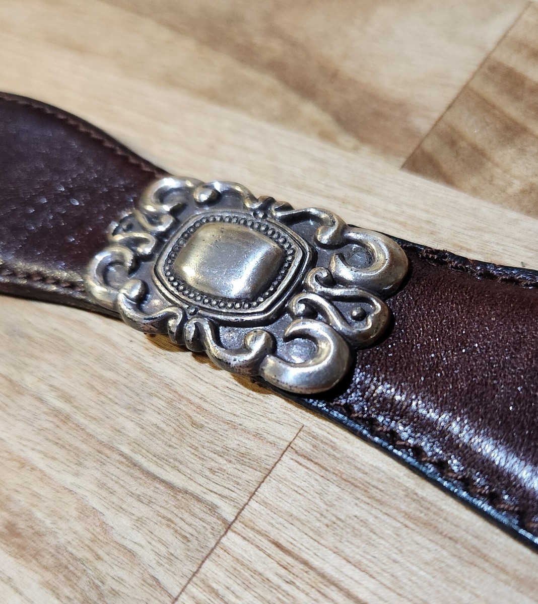 Fossil Womens Brown Leather Western Belt Silver Ornate Concho Buckle Size L Fossil Brown Genuine Leather Silver Western Concho Belt  main image 3
