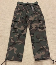 NWT Men’s Nathan Woodland Green Camouflage Belted Cargo Pocket Pants ALL SIZES