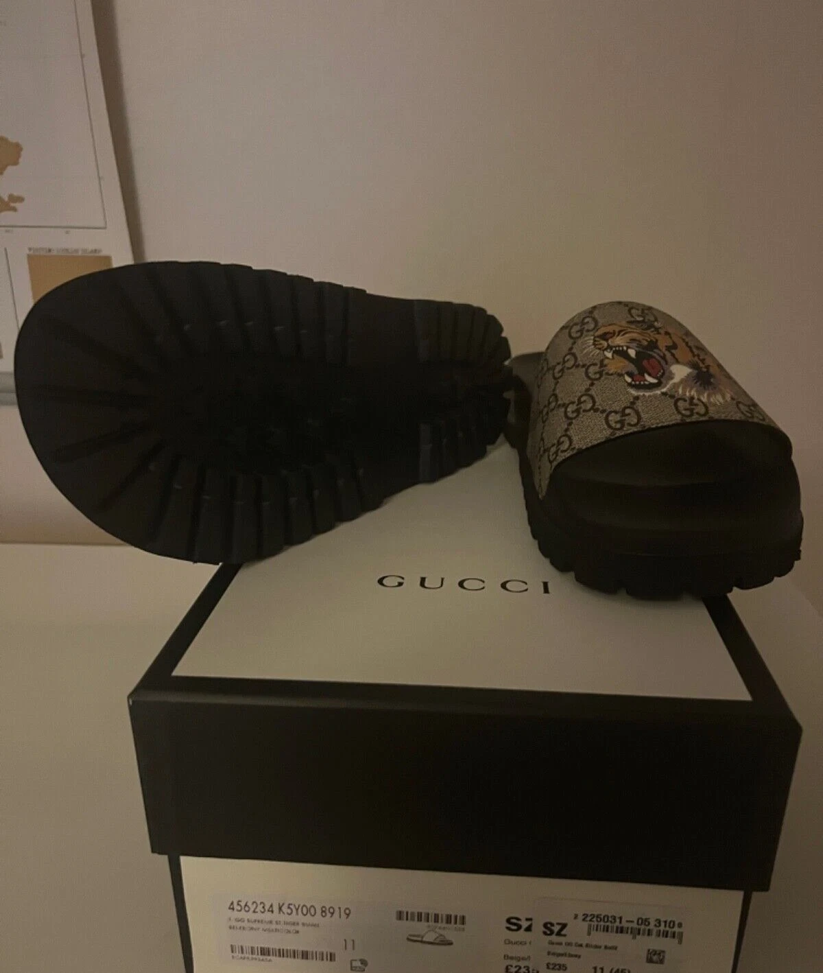 Sandale homme Gucci Natural GG Supreme Tiger Slide   UK11