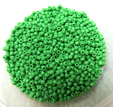 11/0 LOOSE OP MEDIUM GREEN 20 GRAMS JAPANESE GLASS SEED BEADS LOT