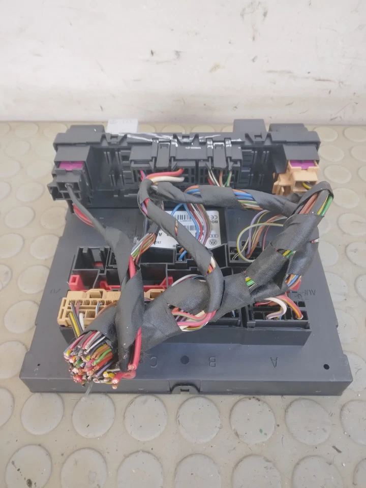 18254 Centralina body computer Vw Golf V Variant dal 2007 al 2009 cod 3c0937049a - Immagine 4 di 4