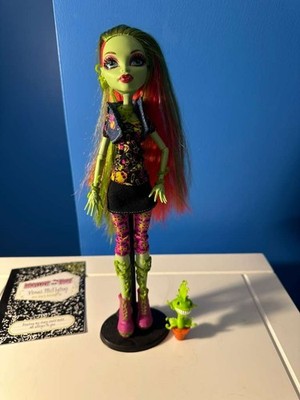 2012 Mattel s Monster High Doll Venus McFlytrap First Release G1 with Chewlian