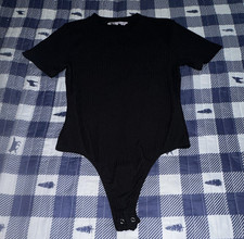 SO Black Solid Ribbed Short Sleeve Snap Stretch One Piece Bodysuit Size L