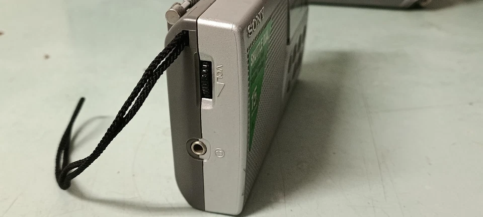 RADIO SONY ICF M260 - Imagen 3 de 4