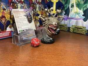 Heroclix Beholder DNDX-001 with Card Dungeons & Dragons: Iconix Set