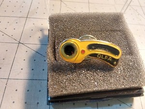 Ergonomic Rotary Cutter Tac Pin