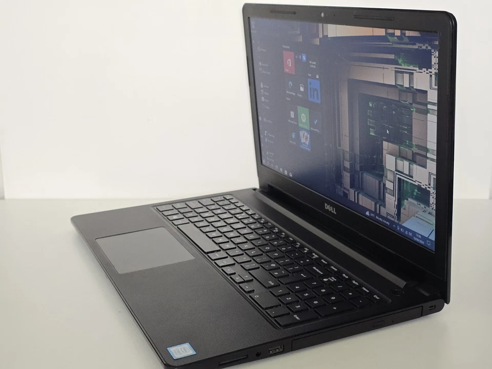 Dell Vostro 15 3568 15.6" Laptop i3-7130U 8GB Ram 256GB SSD Windows 10 Pro - Image 2 of 4