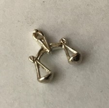 VINTAGE STERLING SILVER 925 ZODIAC HOROSCOPE LIBRA SCALES SMALL CHARM PENDANT C3