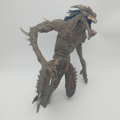 McFarlane Toys Spawn Classic Series 17 MALEBOLGIA II 2  Figure Missing Horn Leg