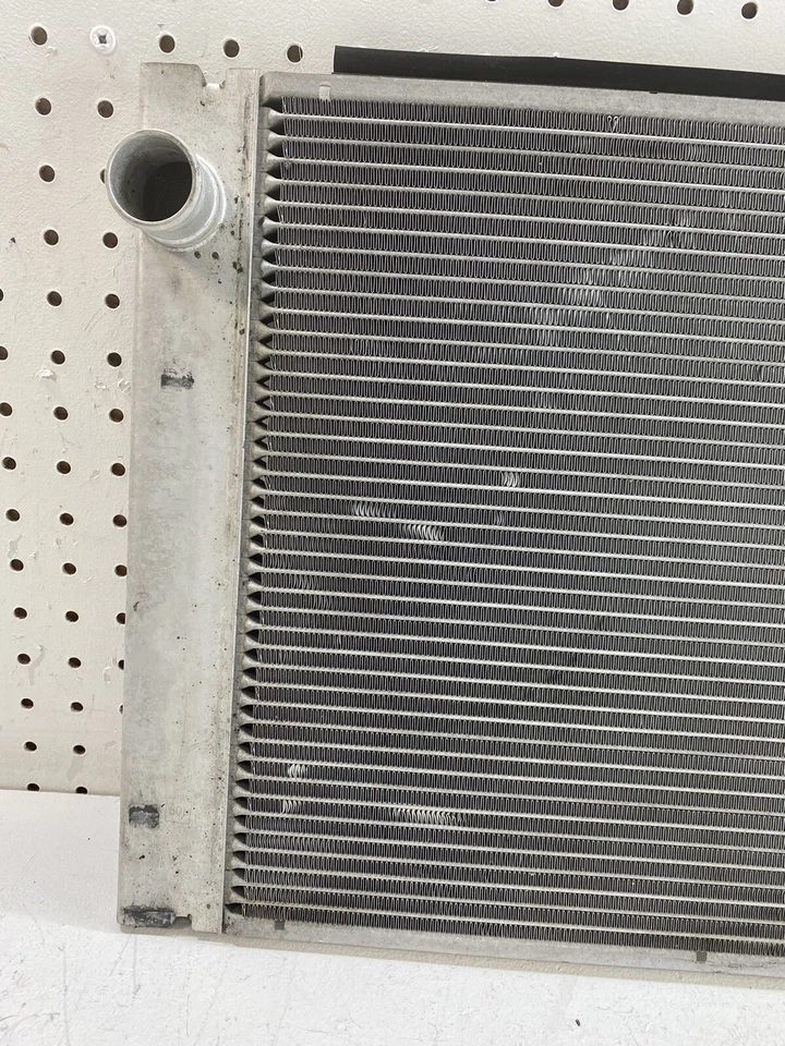 2007 2015 MINI COOPER S COUPE COOLING RADIATOR OEM - Image 4 of 4