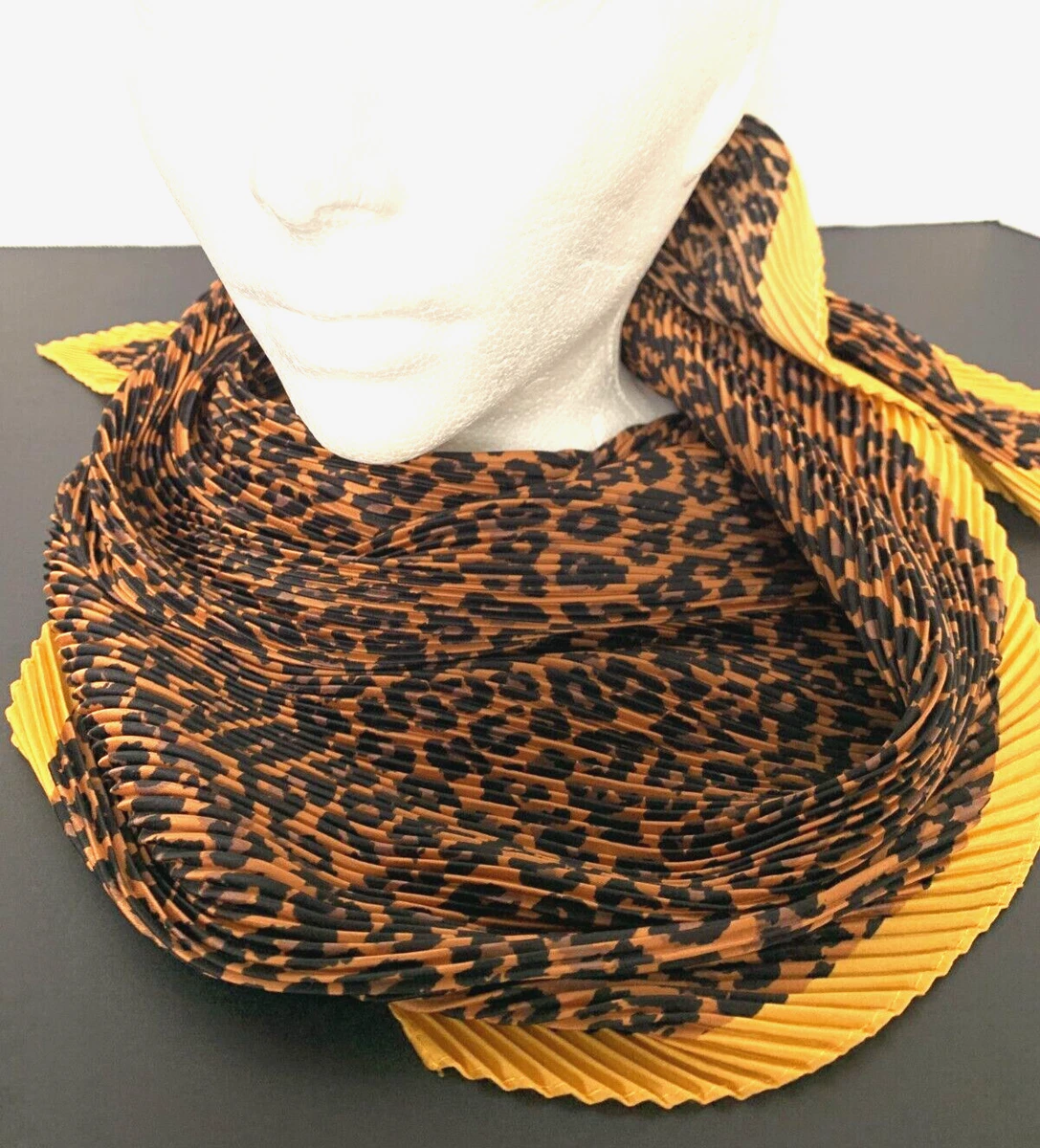 Zara neck best sale scarf