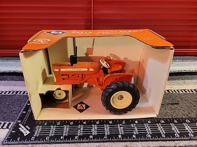 Allis Chalmers D15 1/16 diecast metal farm tractor replica by