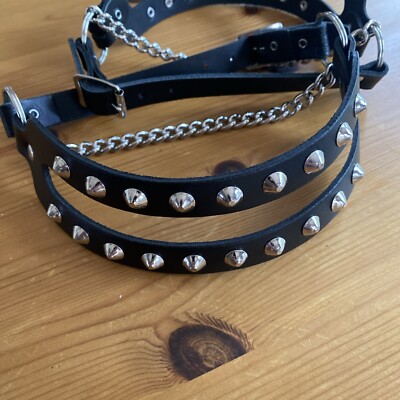 Schwarze 2 Reihen KONISCHE Nieten Echt LEDER Stiefel RIEMEN Punk & Gothic Mode