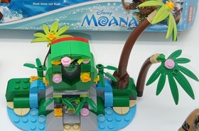 LEGO Disney: Moana's Ocean Voyage (41150) ONLY WHAT IS PICTURED- NO BOX-READ