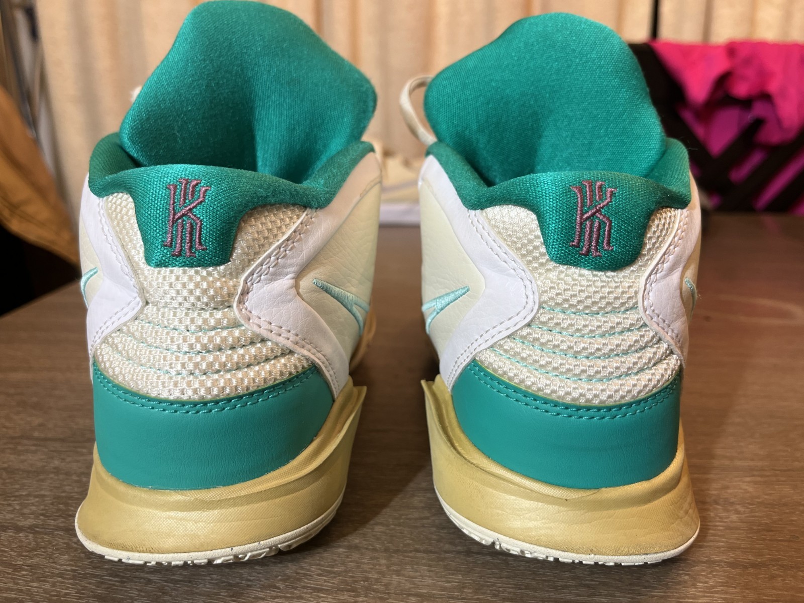 Nike Kyrie Infinity GS Keep Sue Fresh Golden Tribute DD0334-002 Size 6.5Y thumbnail 8