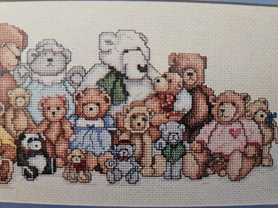 Leisure Arts TEDDY BEAR REUNION Counted Cross Stitch Leaflet 918 1990 FULL-COLOR - Image 3 of 4
