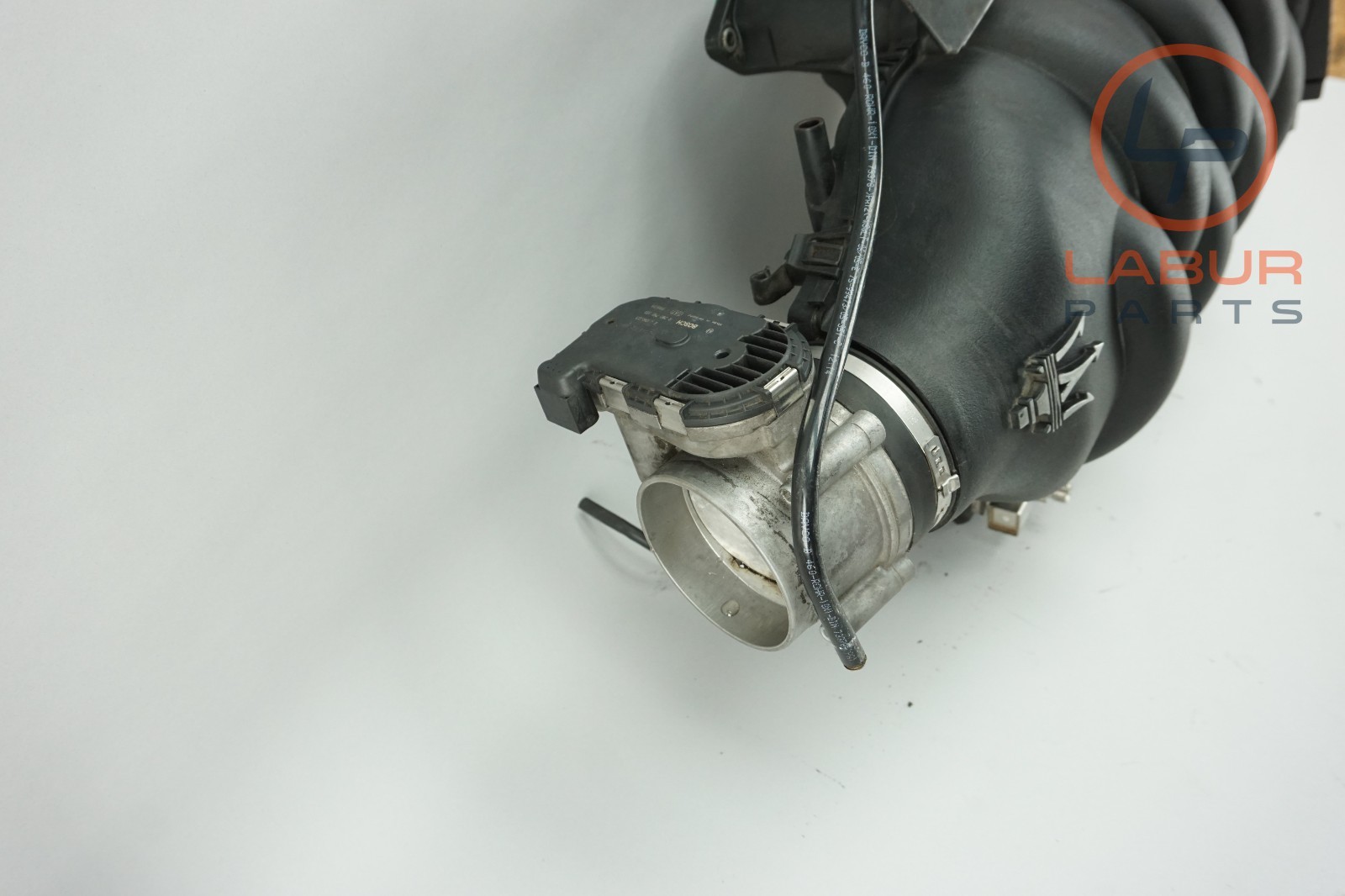 M139 04-08 Maserati Quattroporte Engine Air Intake Manifold Assembly Z7074