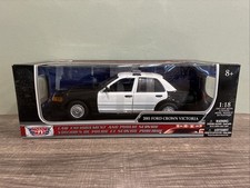 2001 Ford Crown Victoria Police Car Plain Black White Sealed Motormax 1:18 READ