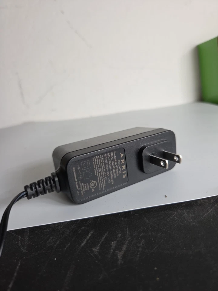 ARRIS TM3402A telephone / cable Modem with power adapter - Image 4 of 4