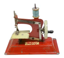 Vtg Sewing Machine Toy Gateway Engineering Co. RED Junior Model NP-1  Working