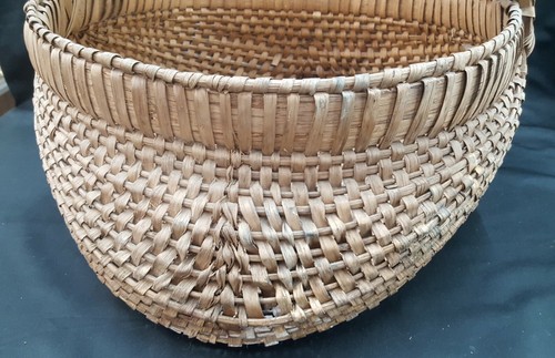 Primitive 14 1/2" Round Egg Buttocks Basket - 第 7/8 張圖片