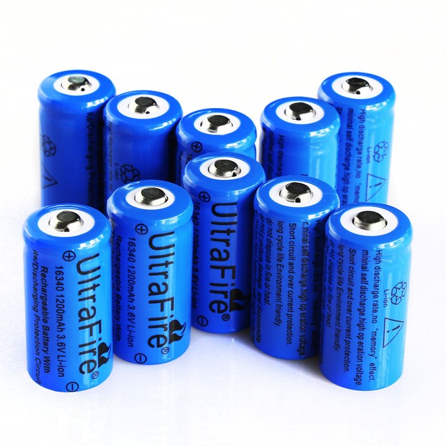 8pcs Ultrafire 16340 CR123A 3.7V 1200mAh LiIon Rechargeable Battery