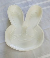 HALLMARK COOKIE TRAY VINTAGE BUNNY PLASTIC MADE IN USA