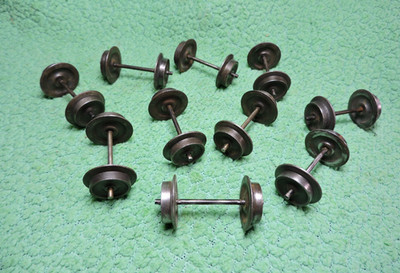 10) LIONEL STEEL WHEEL SETS - 50's Lot B