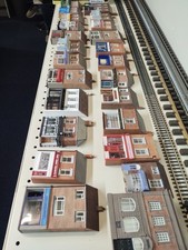 Hornby/Bachmann 1/76 Scale Low Relief Commercial Resin Buildings, Unboxed.