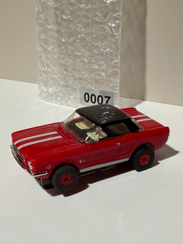 Aurora Model Motoring T-Jet HO Slot Car Ford Mustang - Red - Runs - T-DASH
