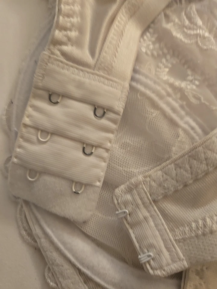 Sujetador con aros Wacoal 85720 Renaissance Rose talla 40C Foto 4 de 4