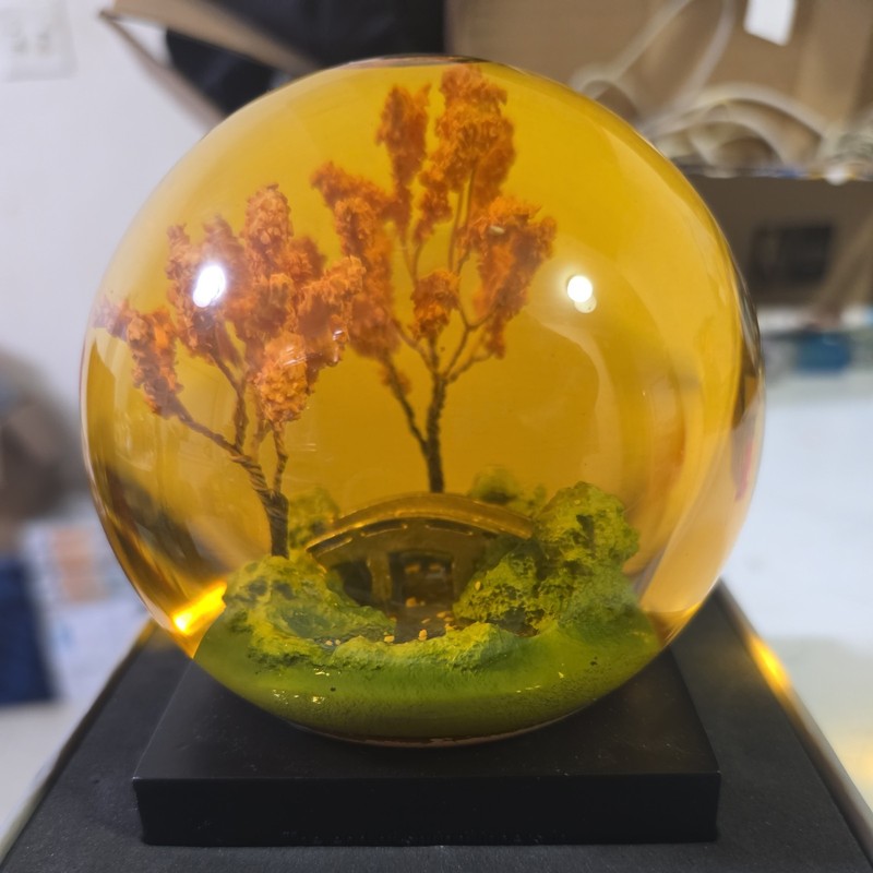 CoolSnowGlobes Spring Cool Snow Globe. brand new nice with box nice 