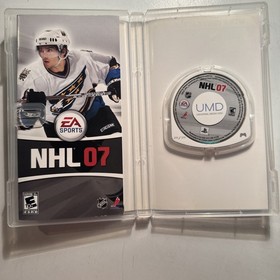 NHL 07 Playstation Portable PSP Complete With Manual CIB Great Condition