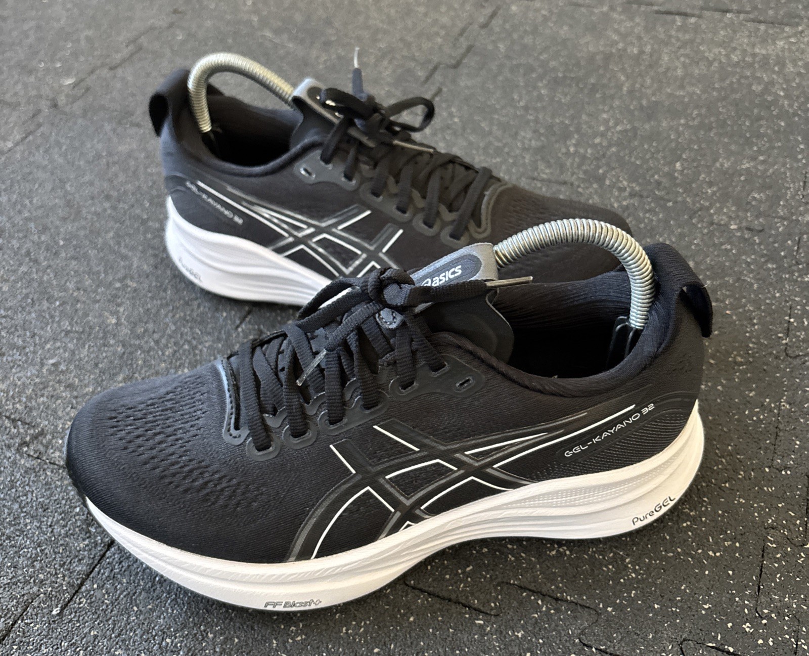 Asics Gel Kayano 32 1012B838 Black/White Running Shoes Sneakers Women's Size 8