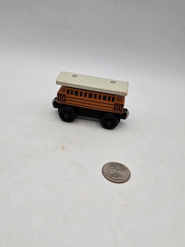 Thomas & Friends Wooden Railway Train Tank - Henrietta Coach - GUC - 2003 - Picture 4 of 5