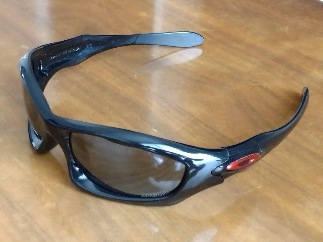 Discontinued OAKLEY DUCATI MONSTER DOG Sunglasses Fashion Discontinued OAKLEY DUCATI MONSTER DOG Sunglasses Fashion
