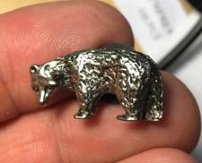 Grizzly Bear Pin Silver Color Hunter Camping hat lapel bag used vintage 80s