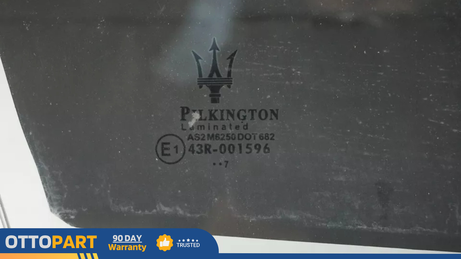 2005-2012 Maserati Quattroporte M139 Front Right Side Window Glass Assembly OEM