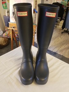 dark blue hunter boots