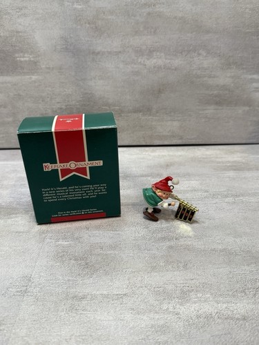 Hallmark Collector’s Series 1989 Hark! It’s Herald Ornament - Picture 4 of 5