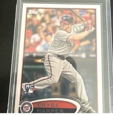 2012 Topps Bryce Harper #661 Batting, Blue Helmet Rookie Card. rookie card picture