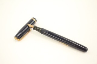 Waterman 512 Fountain Pen Writing 14ct Gold Nib Navy Casing