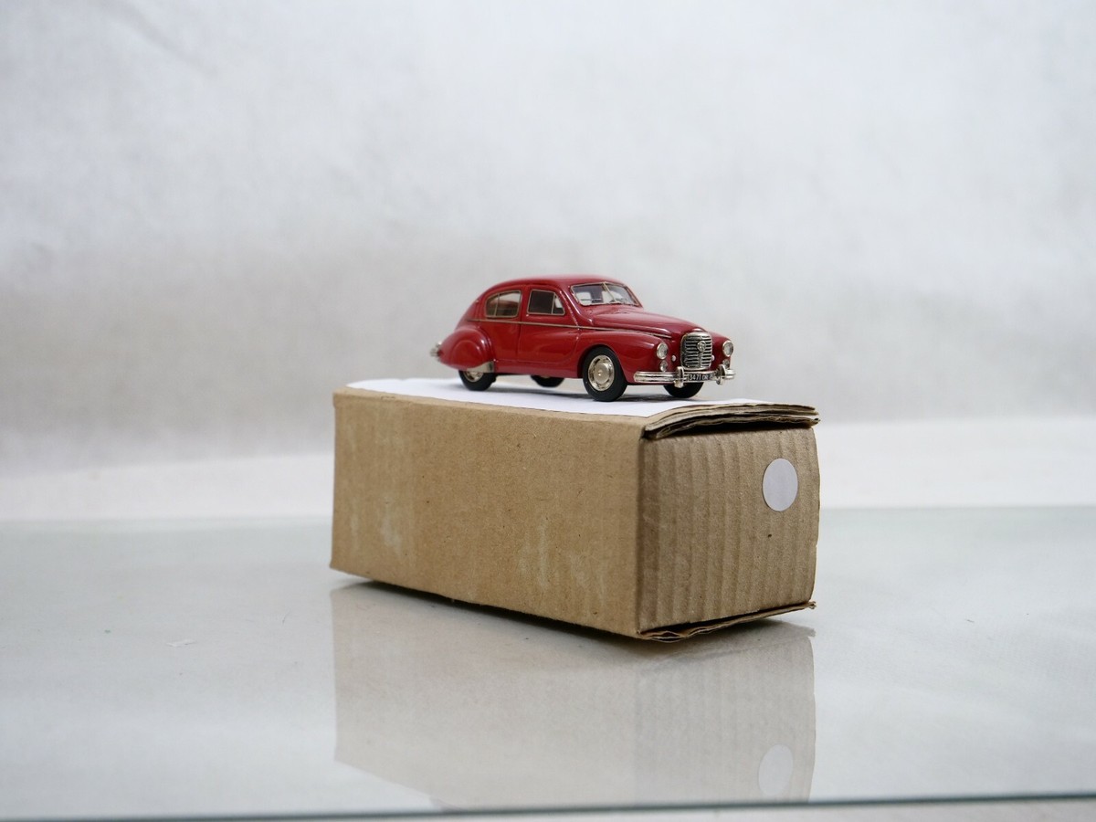 MA COLLECTION - Hotchkiss Grégoire 1952 - Modèle Réduit 1/43 En Résine - Série Limitée Signée