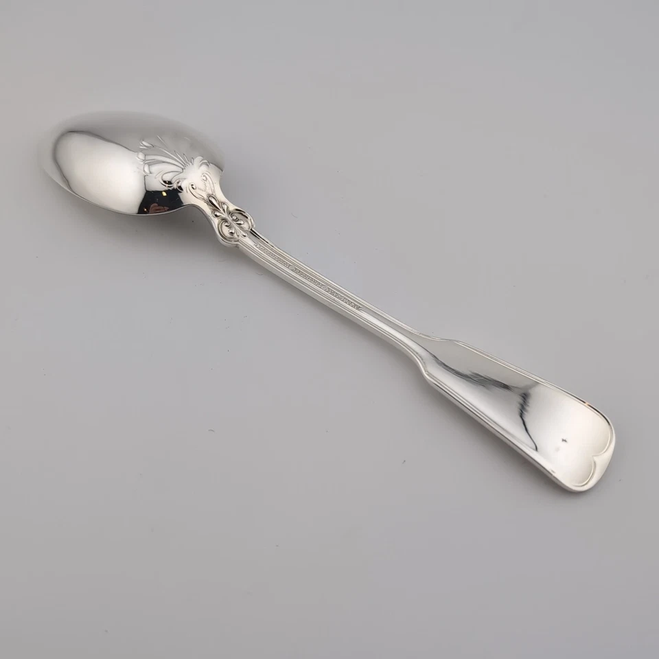 Tiffany Shell & Thread Sterling Silver Oval Soup Spoon - 7 1/8" - No Monogram - Image 2 of 3